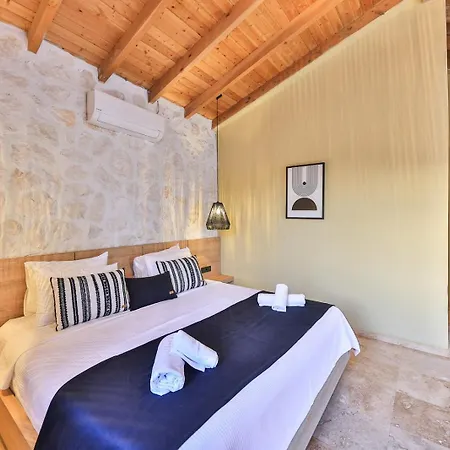 Renee - Kalkan *